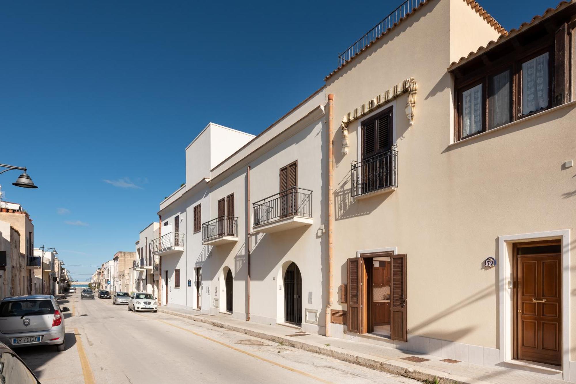 I Tre Golfi - Appartamenti A 300 Mt Dal Mare San Vito Lo Capo Rum bild